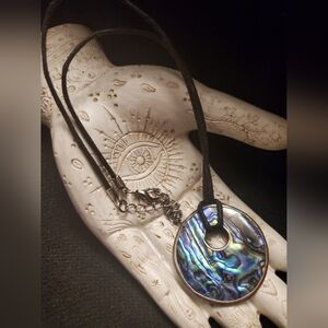 Vintage abalone shell necklace beautiful colors